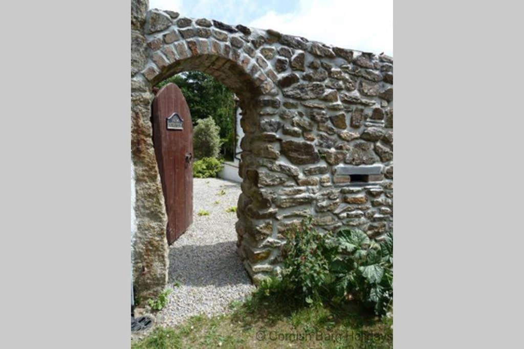 The Snug At Cornish Barn Holidays Truro Bagian luar foto