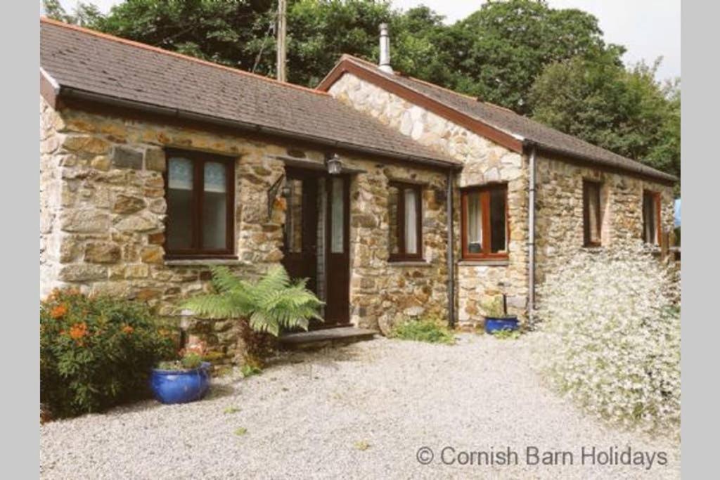 The Snug At Cornish Barn Holidays Truro Bagian luar foto