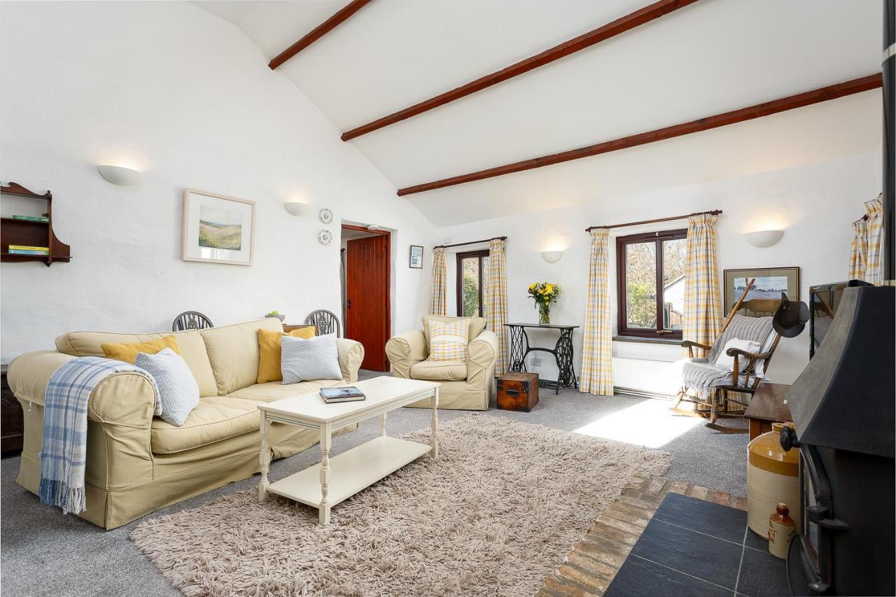 The Snug At Cornish Barn Holidays Truro Bagian luar foto