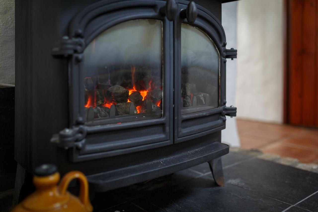 The Snug At Cornish Barn Holidays Truro Bagian luar foto