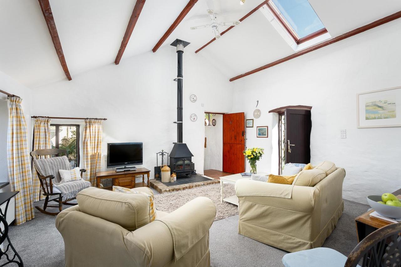 The Snug At Cornish Barn Holidays Truro Bagian luar foto