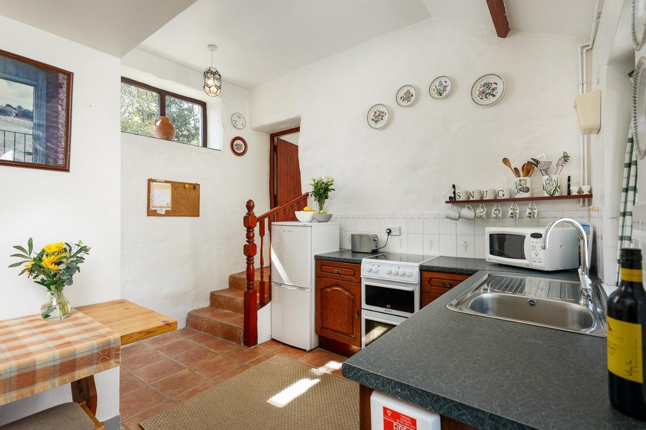 The Snug At Cornish Barn Holidays Truro Bagian luar foto